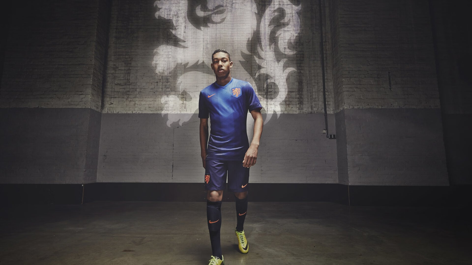 西蒙·丰特基奥带领意大利队闯入半决赛，西蒙和加丰克尔